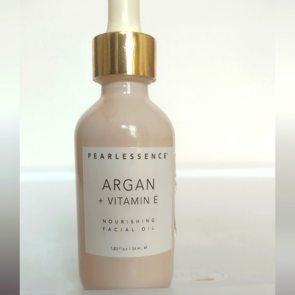 NOURISHING ARGAN + VITAMIN E FACIAL OIL
